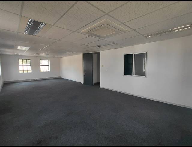 470M² OFFICE TO LET IN BRYANSTON